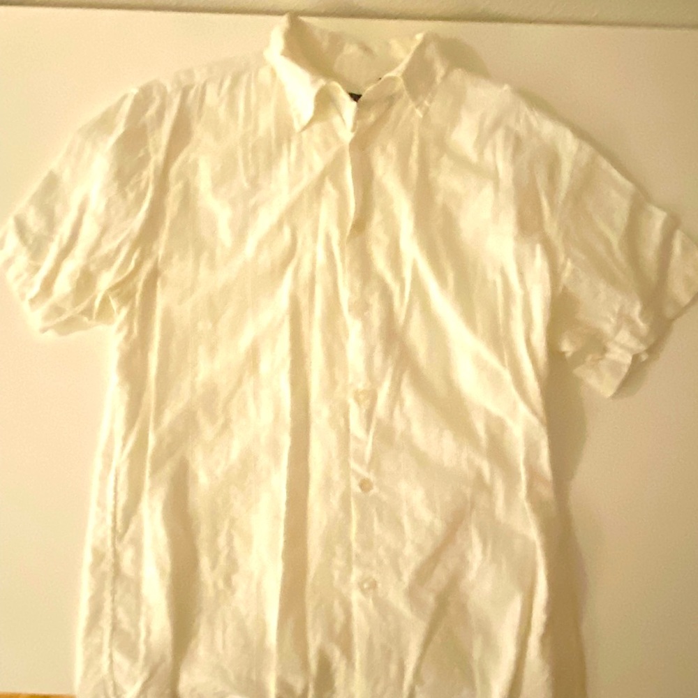 Silver/white button-down, short sleeve, men’s shirt, size medium